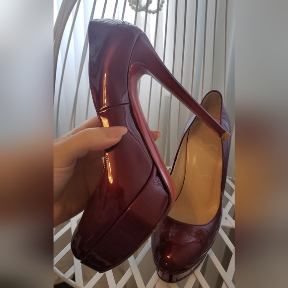 ❤️❤️ SOLD ❤️❤Christian Louboutin Maroon Patent Bianca - Picture 3 of 9